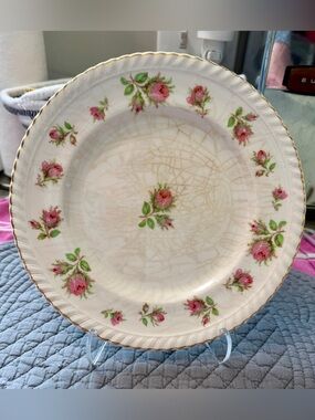 Windsor Ware Classic Pink Rose Ceramic Dinner Plate with Gold Trim
